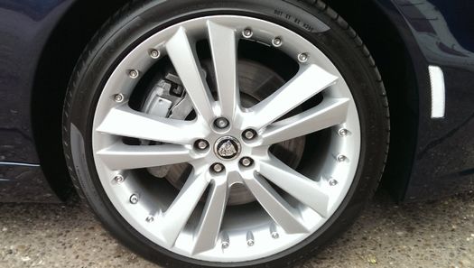 polish alloy wheels and dress tyres