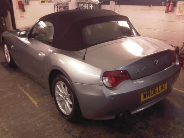 Cabriolet Soft Top Hood Cleaning in Lincoln